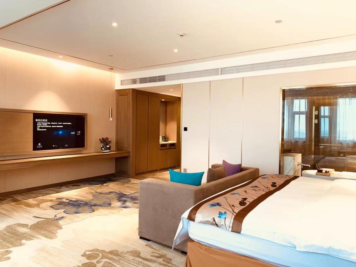 Baoying Jinling Hotel Buitenkant foto
