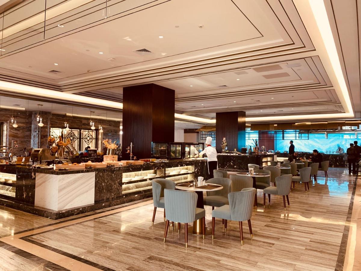 Baoying Jinling Hotel Buitenkant foto
